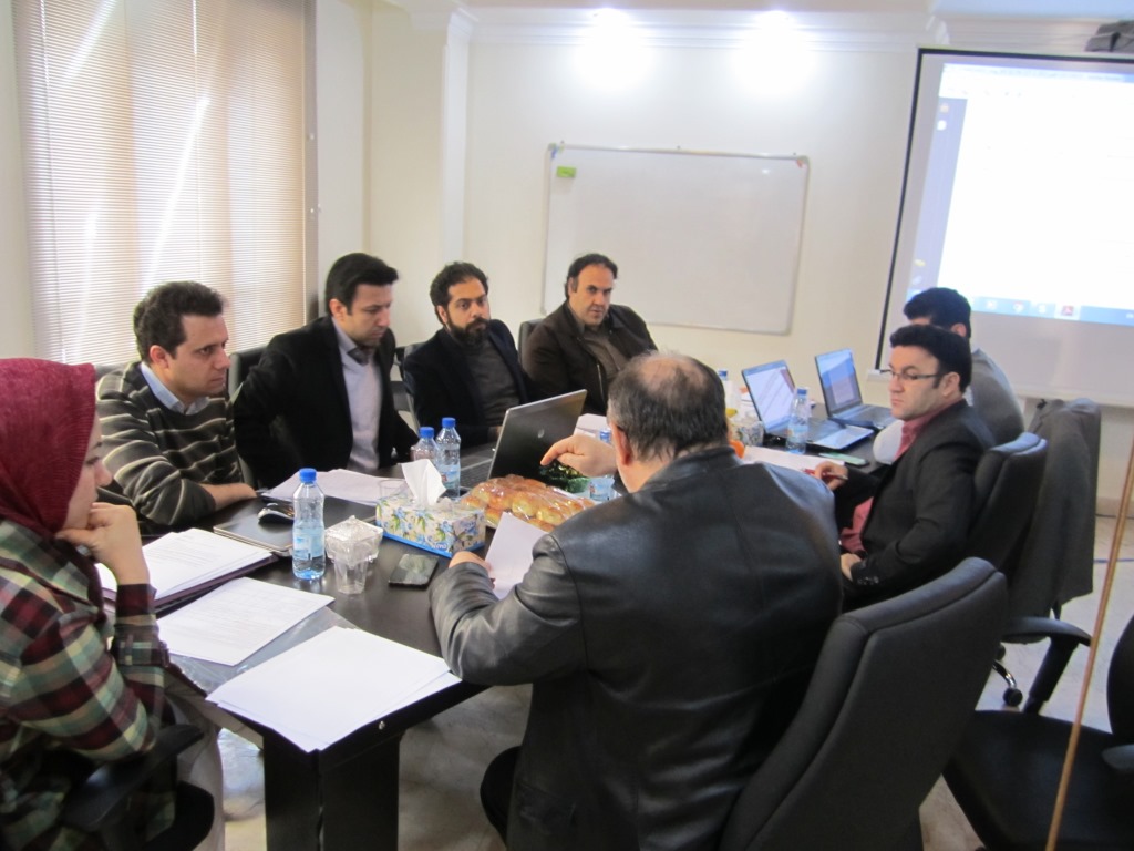 جلسه تدوین استاندارد میز های اداری